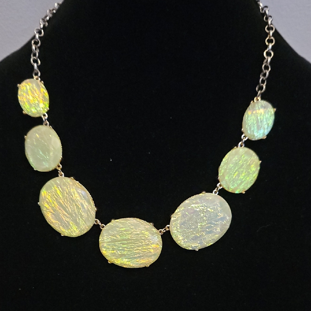 Elegant Opalescent Necklace